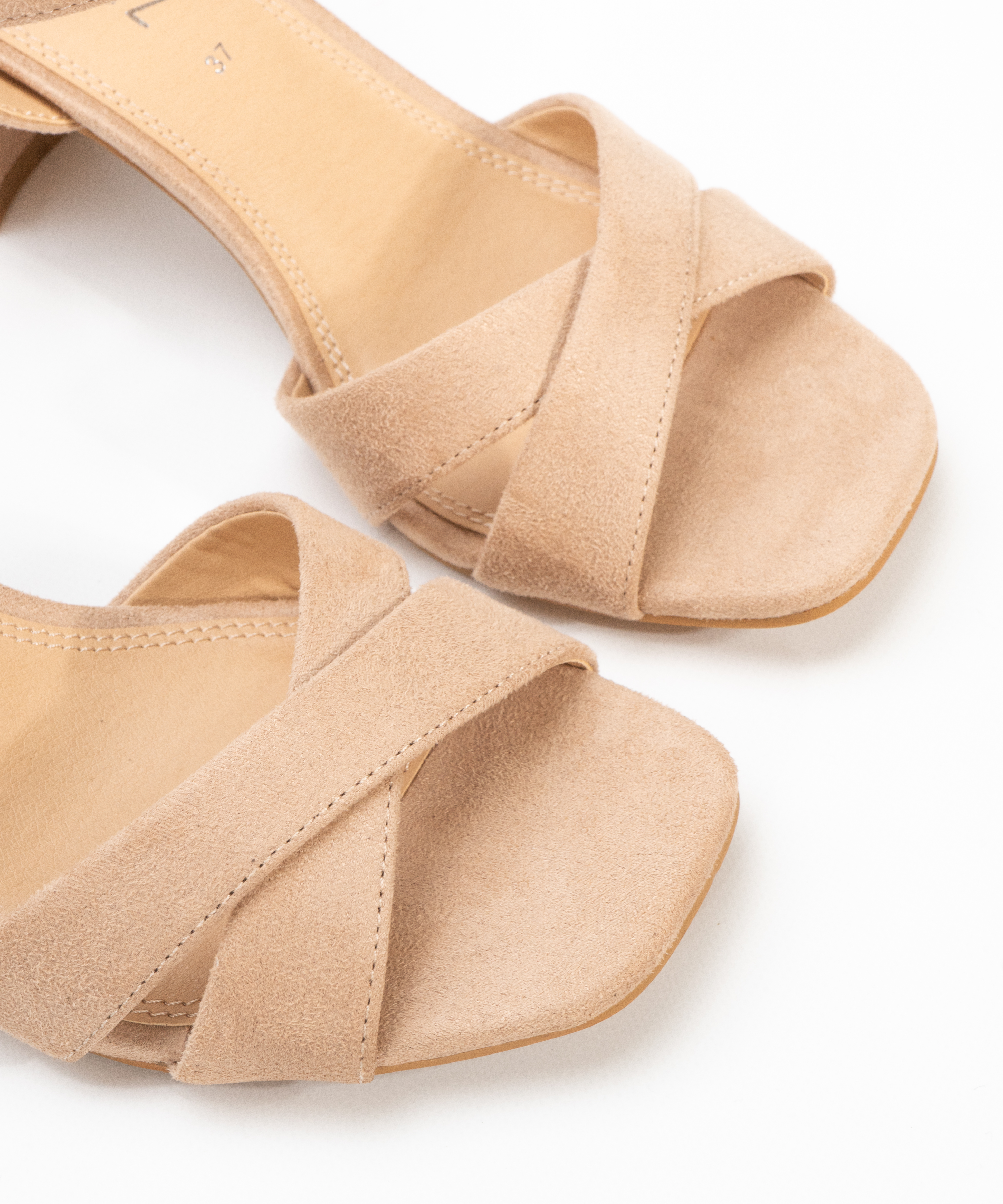 Sand&aacute;lia de salto tiras cruzadas image number null